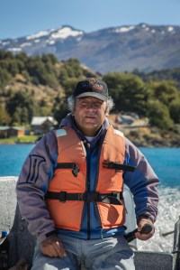17 años navegando por las aguas del General Carrera en busca de las mejores fotografías de las Capillas de Mármol