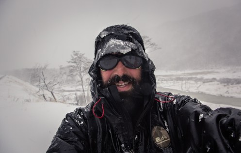 La nieve y el viento hacen mis últimos kilómetros hacia el sur del mundo algo más dificil de lo que creía, pero estoy completamente feliz.