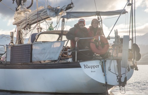 Chasper, Dominique y Klepper. Una gran familia que recorre el mundo a vela.