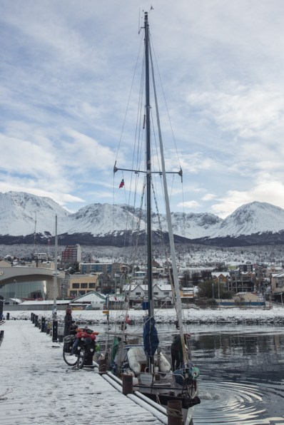 Finalmente me toca desembarcar en Ushuaia. Ahora nuevos kilometros con Makalu me esperan, hasta siempre Klepper.
