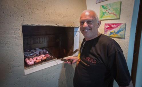 Ernesto Ché es el maestro del churrasco