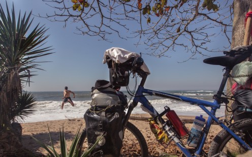 Al agua!! hace mucho calor y en la playa de Penha aprovecho para refrescarme.