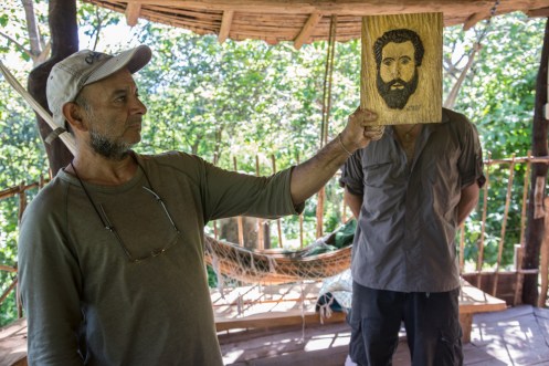 César me ha hecho una talla retrato.