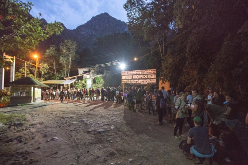 Perece que no soy al único que se le ha ocurrido madrugar para subir con los primeros rayos de luz al Machu Pichu.