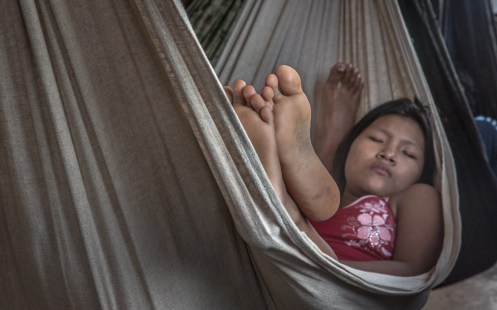 Con la brisa de la tarde dormir la siesta es un verdadero placer, aunque sea de dos en dos en la hamaca.