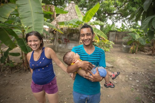 Juan administra con su esposa un hospedaje y restaurante, a pesar de ello me dejan un lugar para poner mi casa de tela y me sirven un hermoso plato de sopa.