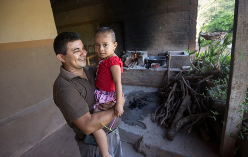 José realizó un viaje en bicicleta desde Montreal hasta su natal Salvador donde ahora vive con su familia. 
