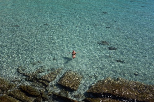 El agua del Mar de Cortés es de las mas limpias del planeta, y junto con su arena blanca hacen una maravillosa convinación.