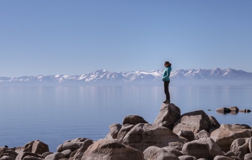 Bea en el lago Tahoe. No te cansas de mirarlo.