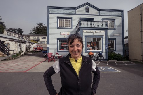 Hoy hemos vendido varias postales asi que nos vamos  homenajear.