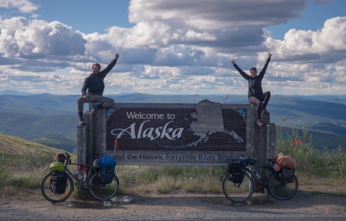 Pocas veces se me ocurre sacarme una foto delante de un cartel, pero en esta ocasión no he podido evitarlo!