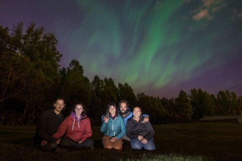De izq a derch. Gabriel, Flor, Bea, Juan y KK.